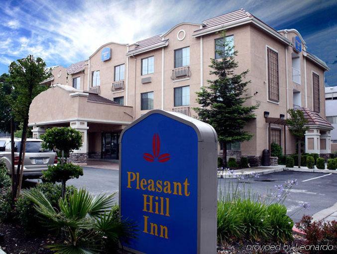 Pleasant Hill Inn Exteriör bild